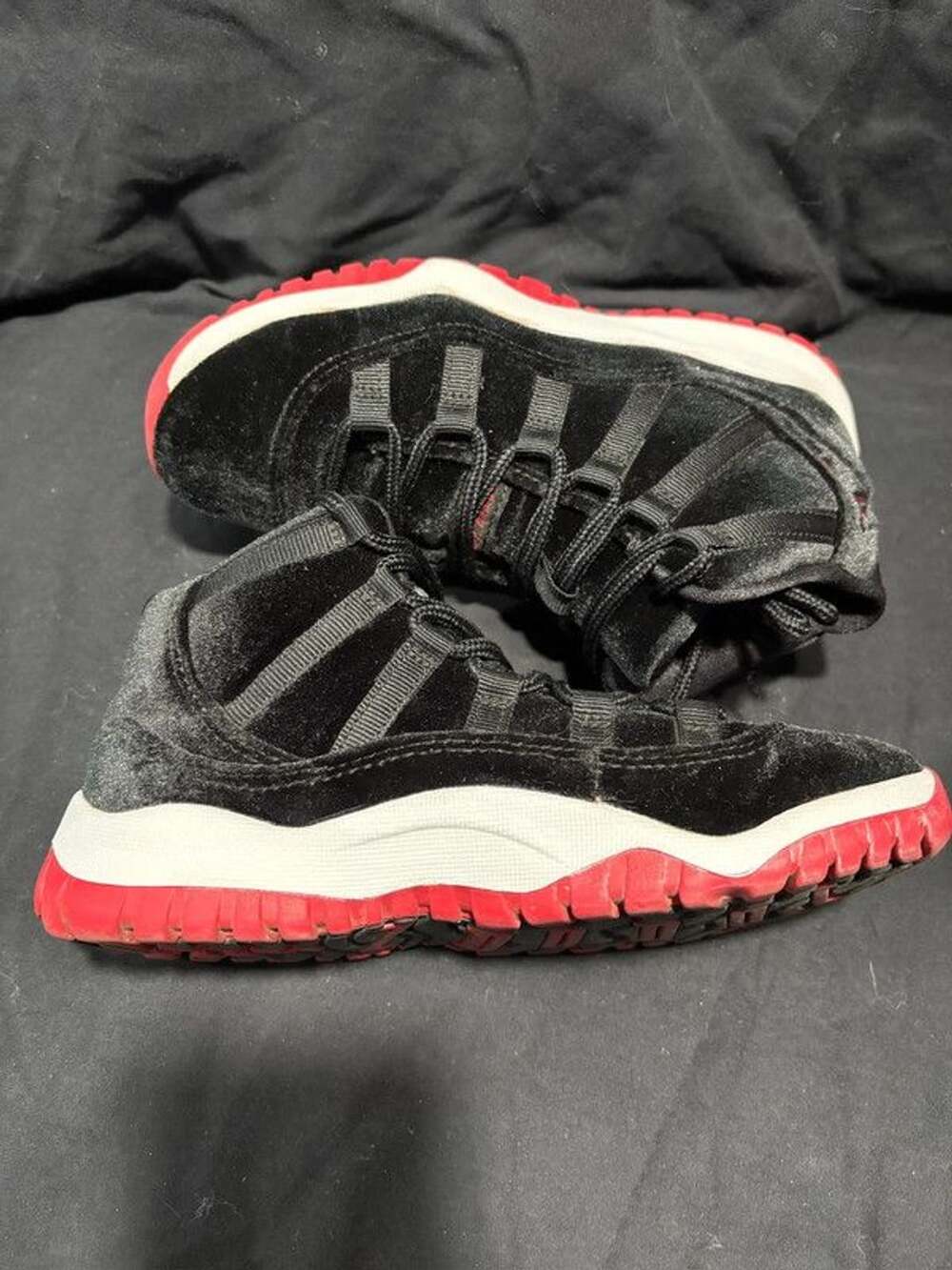 Jordan 11 Bred Velvet 1y